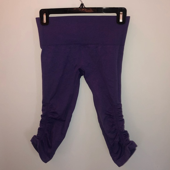 Lululemon Purple Cropped Leggings - Picture 5 of 5